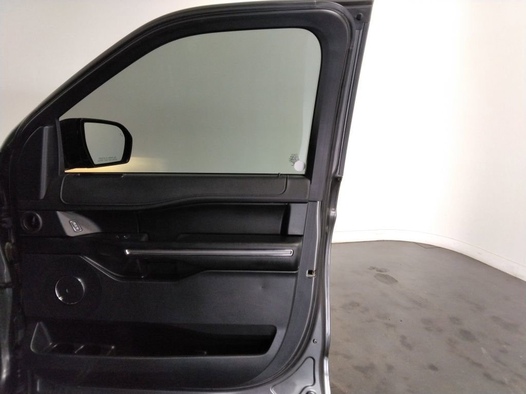 Used 2021 Ford Expedition Max XLT image 45