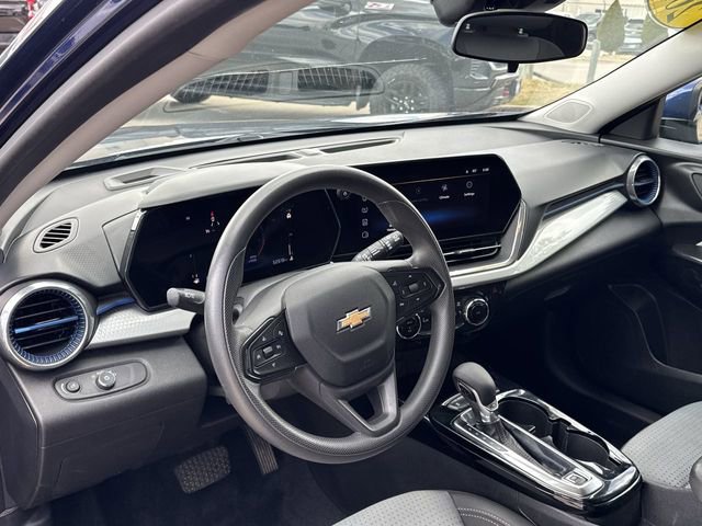 Used 2024 Chevrolet Trax LT image 21