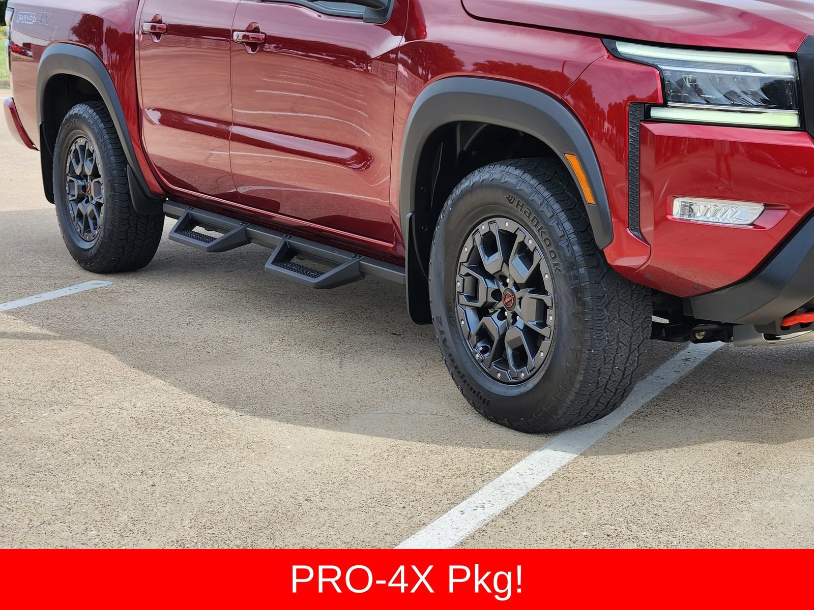 Used 2022 Nissan Frontier PRO-4X w/ Pro-4X Premium Package AWD/4WD image 11