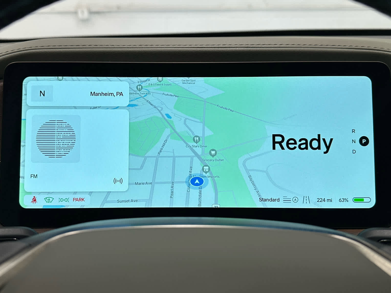 Used 2024 Rivian R1S Adventure image 29