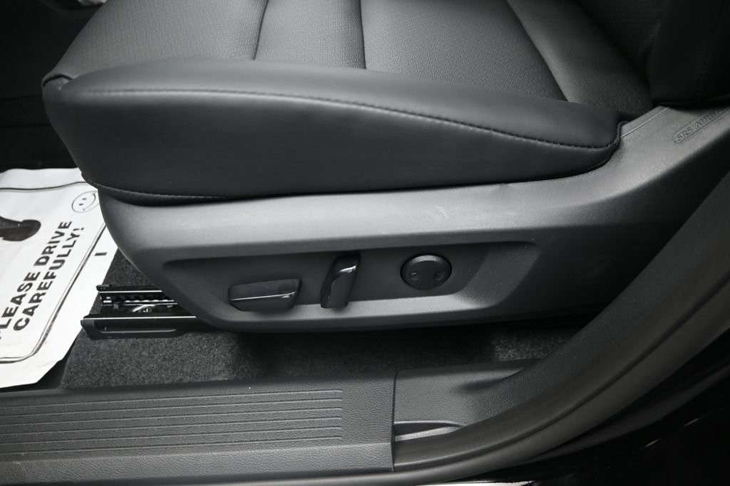 New 2026 Nissan Rogue Dark Armor AWD/4WD image 15