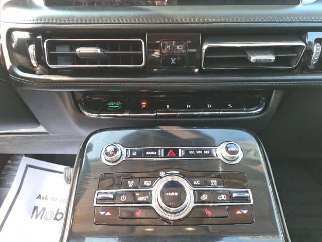 Used 2023 Lincoln Nautilus AWD w/ Premium Package image 24