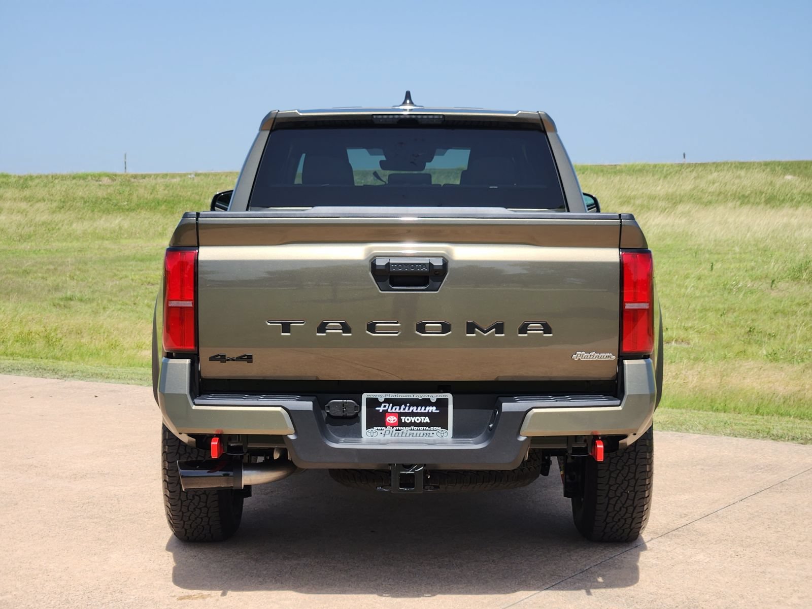 New 2026 Toyota Tacoma TRD Off-Road AWD/4WD image 8