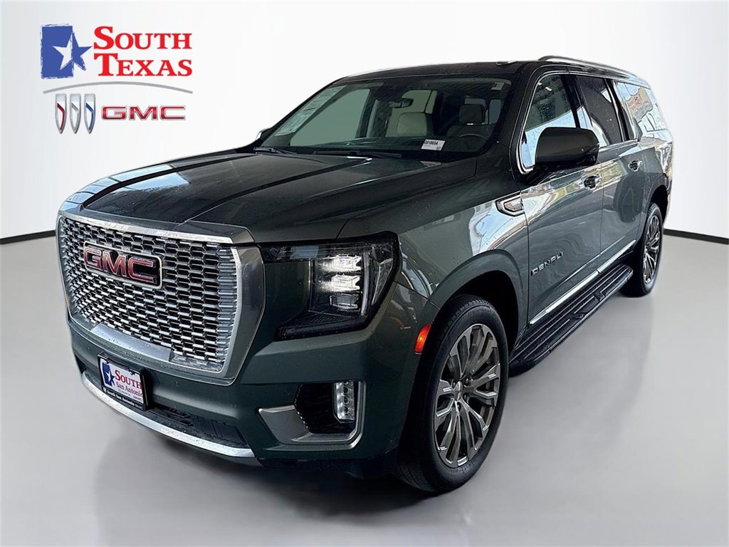 Used 2024 GMC Yukon XL Denali w/ Advanced Technology Package image 3