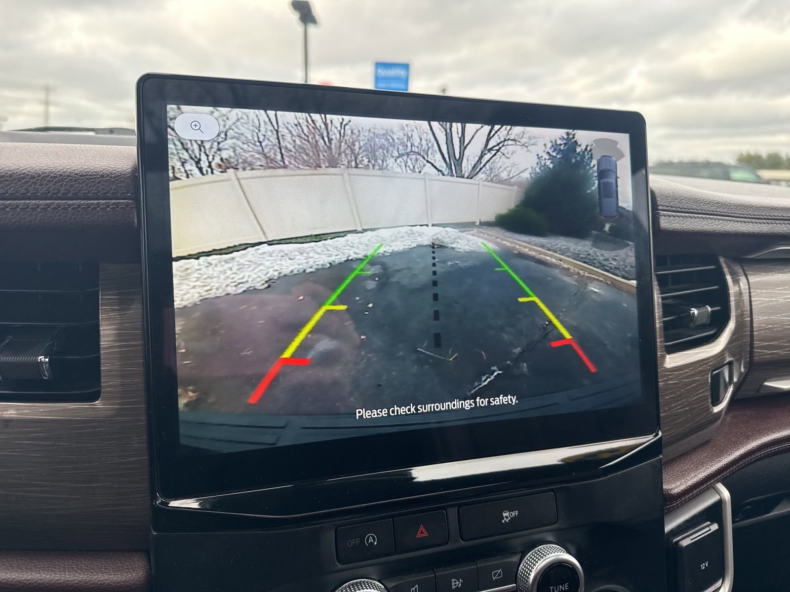 Used 2023 Ford Expedition Limited image 38