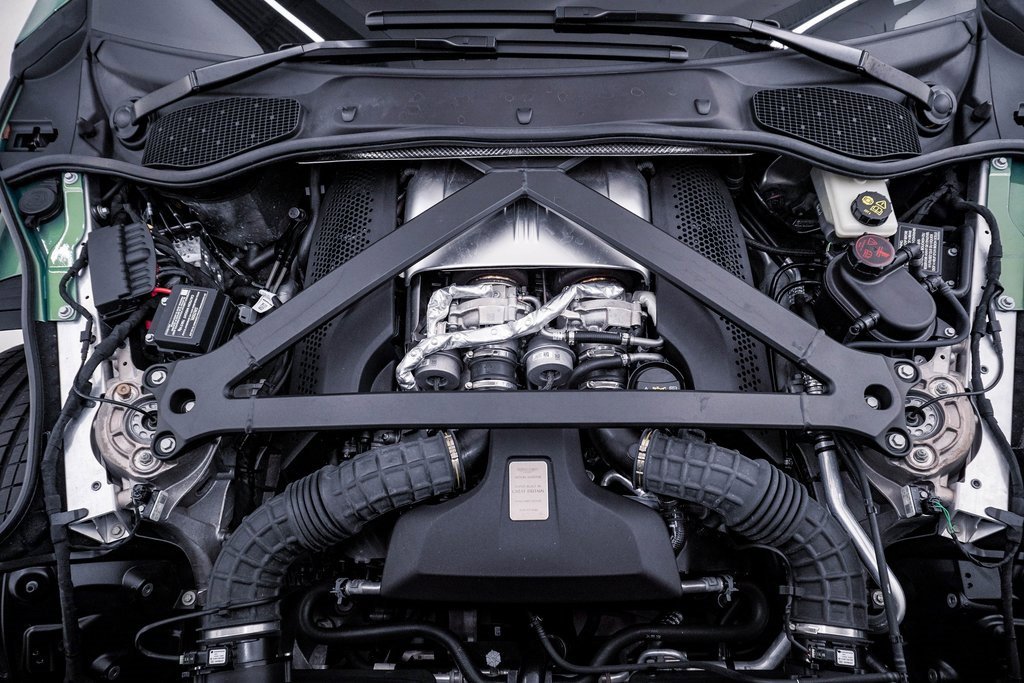 Used 2023 Aston Martin DB11 Volante image 38