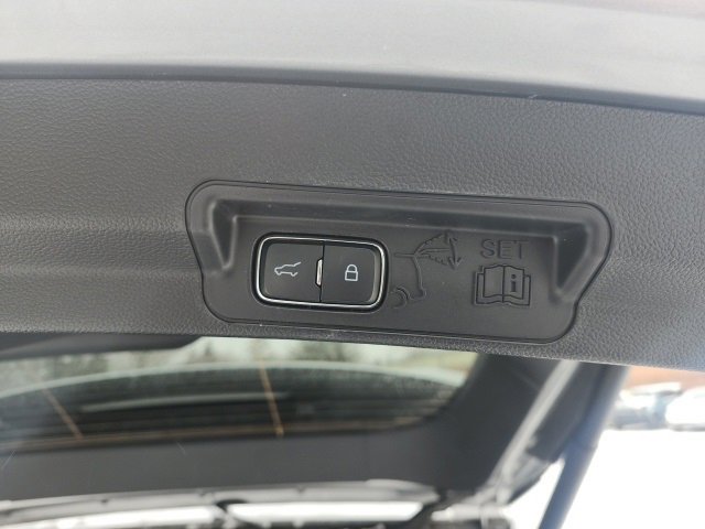 Certified 2024 Ford Explorer ST-Line w/ Class IV Trailer Tow Package image 15