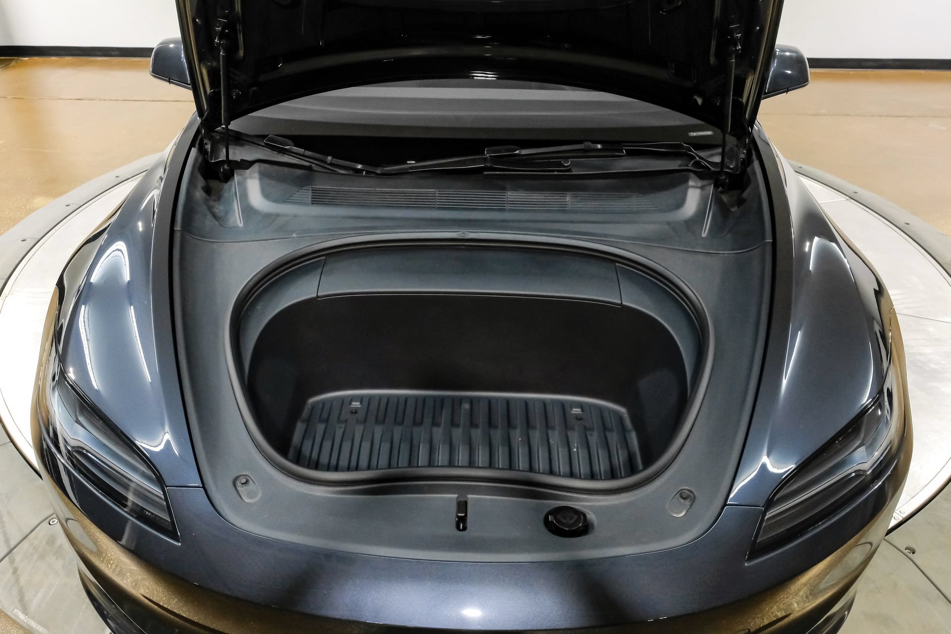 Used 2024 Tesla Model 3 Long Range RWD image 45