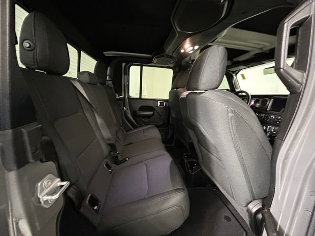 Used 2022 Jeep Gladiator Sport AWD/4WD image 17