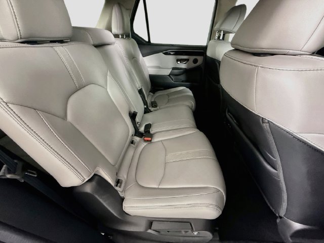 Used 2025 Honda Pilot EX-L image 29