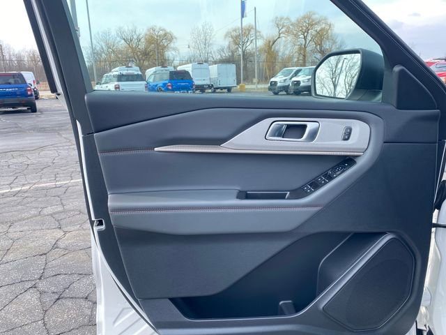 New 2026 Ford Explorer Active w/ Active Comfort Package image 12