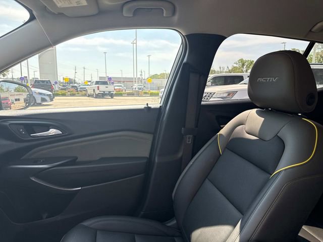 Used 2025 Chevrolet Trax ACTIV w/ Driver Confidence Package image 22