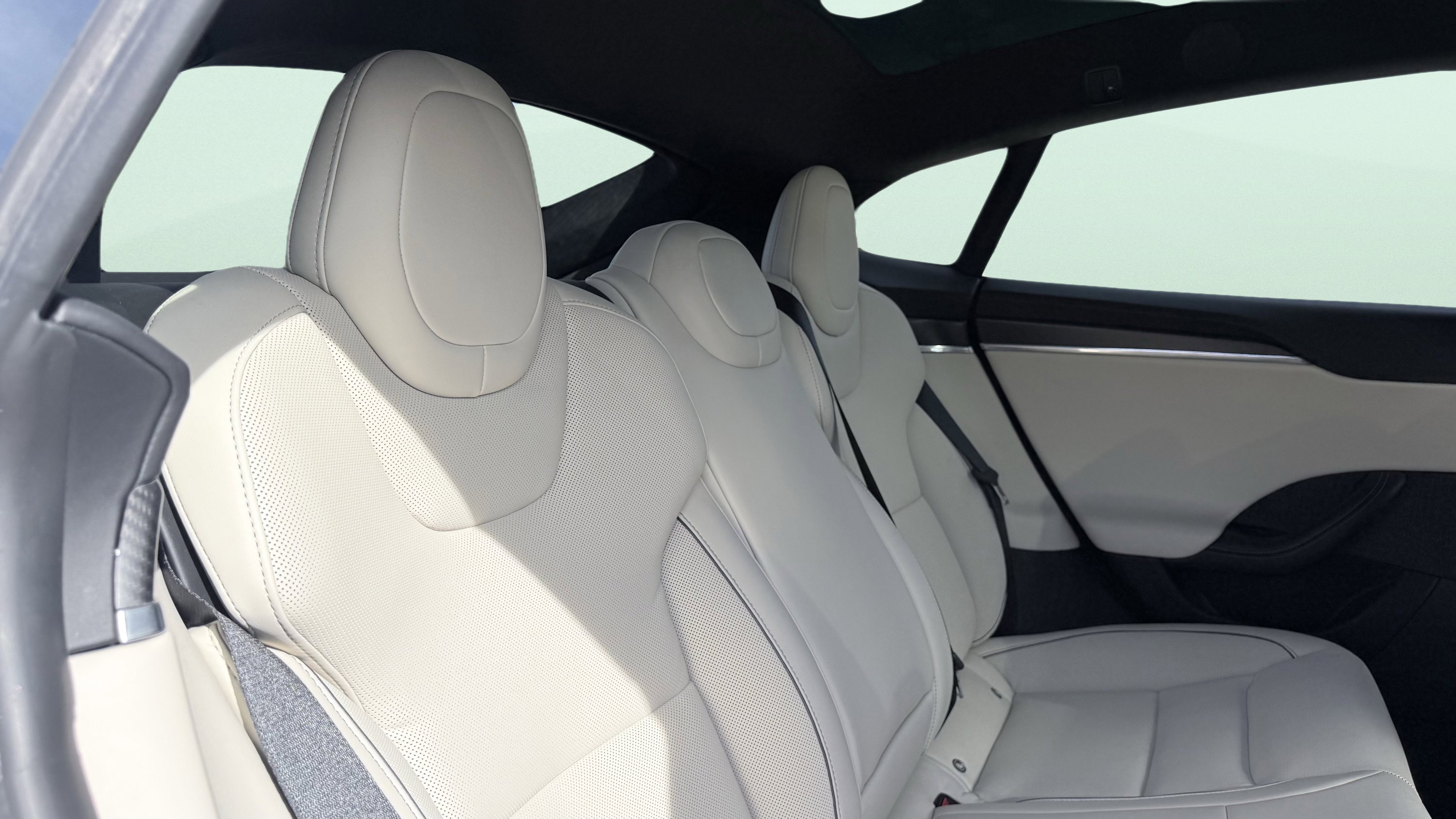 Used 2021 Tesla Model S Plaid image 36