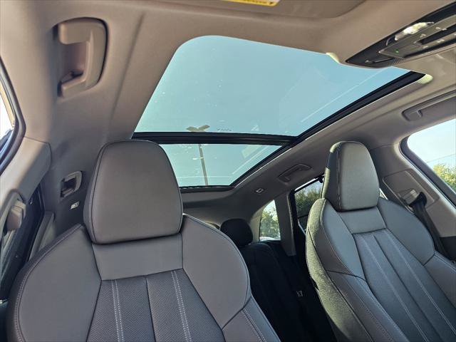 Certified 2025 Audi Q5 Premium Plus w/ Premium Plus AWD/4WD image 3