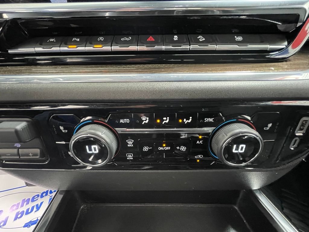 Used 2024 Chevrolet Silverado 1500 LT Trail Boss w/ Convenience Package II AWD/4WD image 28