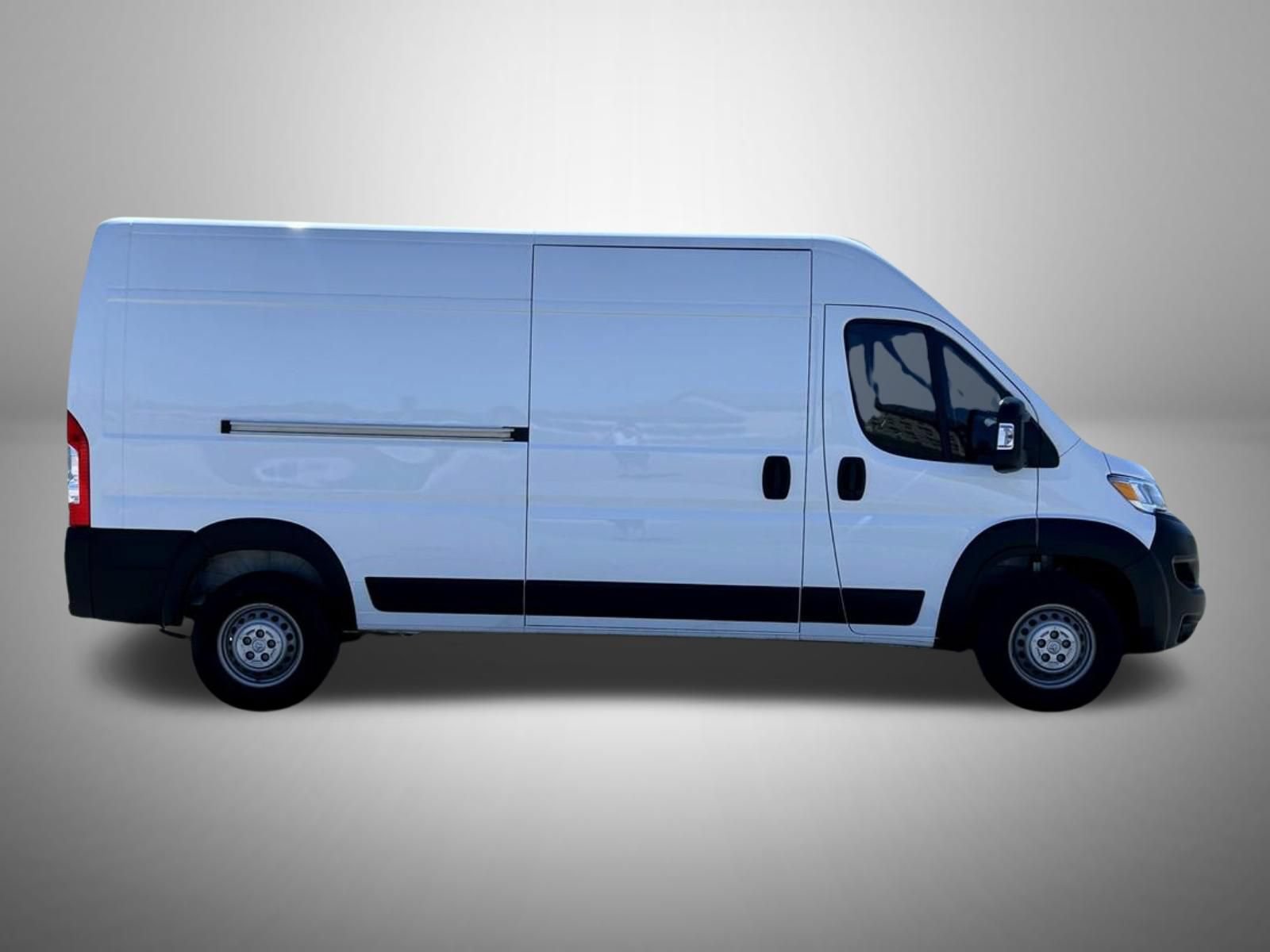 Used 2024 RAM ProMaster 2500 w/ Storage Group FWD image 5