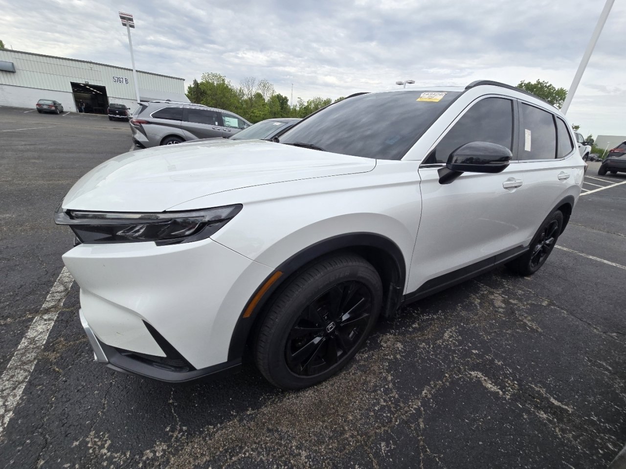 Used 2023 Honda CR-V Sport Touring image 4