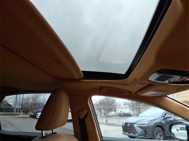 Certified 2025 Lexus NX 250 FWD w/ Premium Package image 21