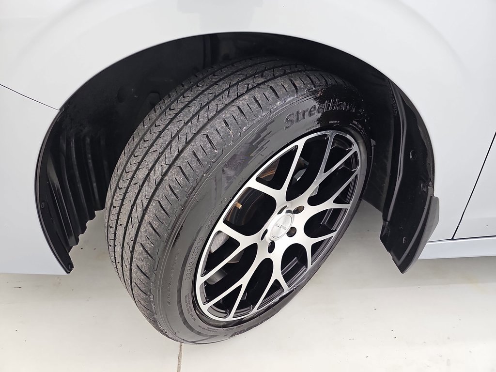 Used 2023 Subaru Legacy Limited image 40