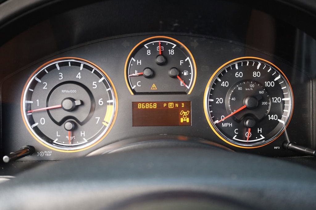 Used 2010 Nissan Armada Platinum image 11