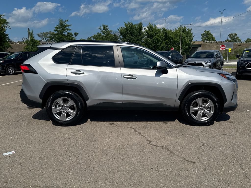 Used 2025 Toyota RAV4 XLE AWD/4WD image 8