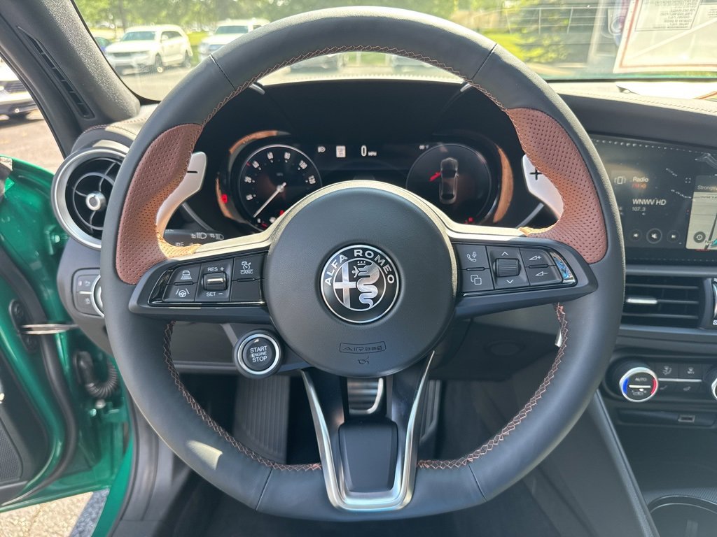 New 2025 Alfa Romeo Giulia AWD w/ Driving Assist Package image 14