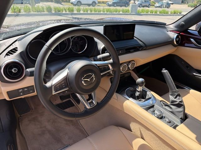 Used 2025 MAZDA MX-5 Miata RWD image 18