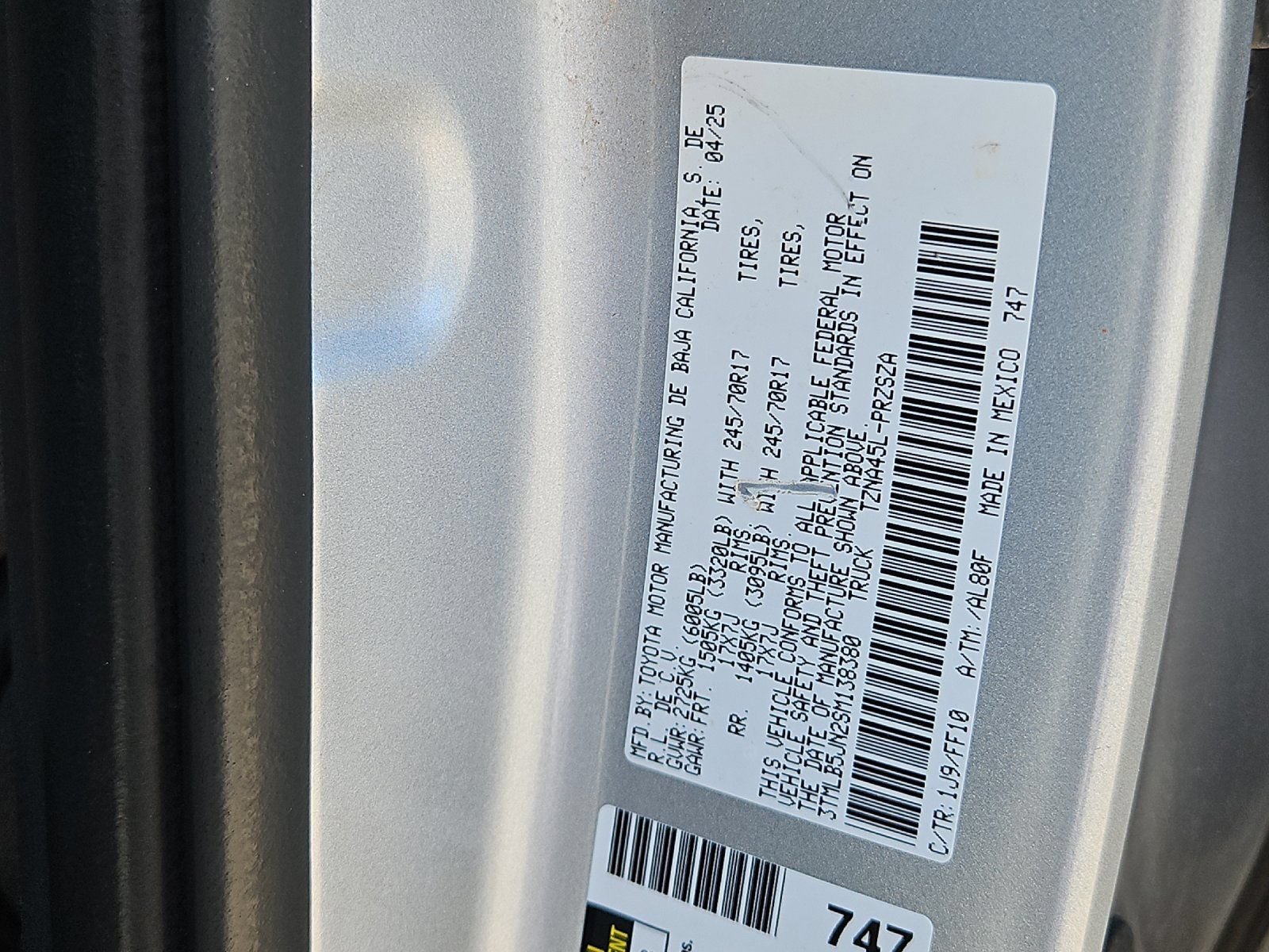 Certified 2025 Toyota Tacoma SR5 AWD/4WD image 24
