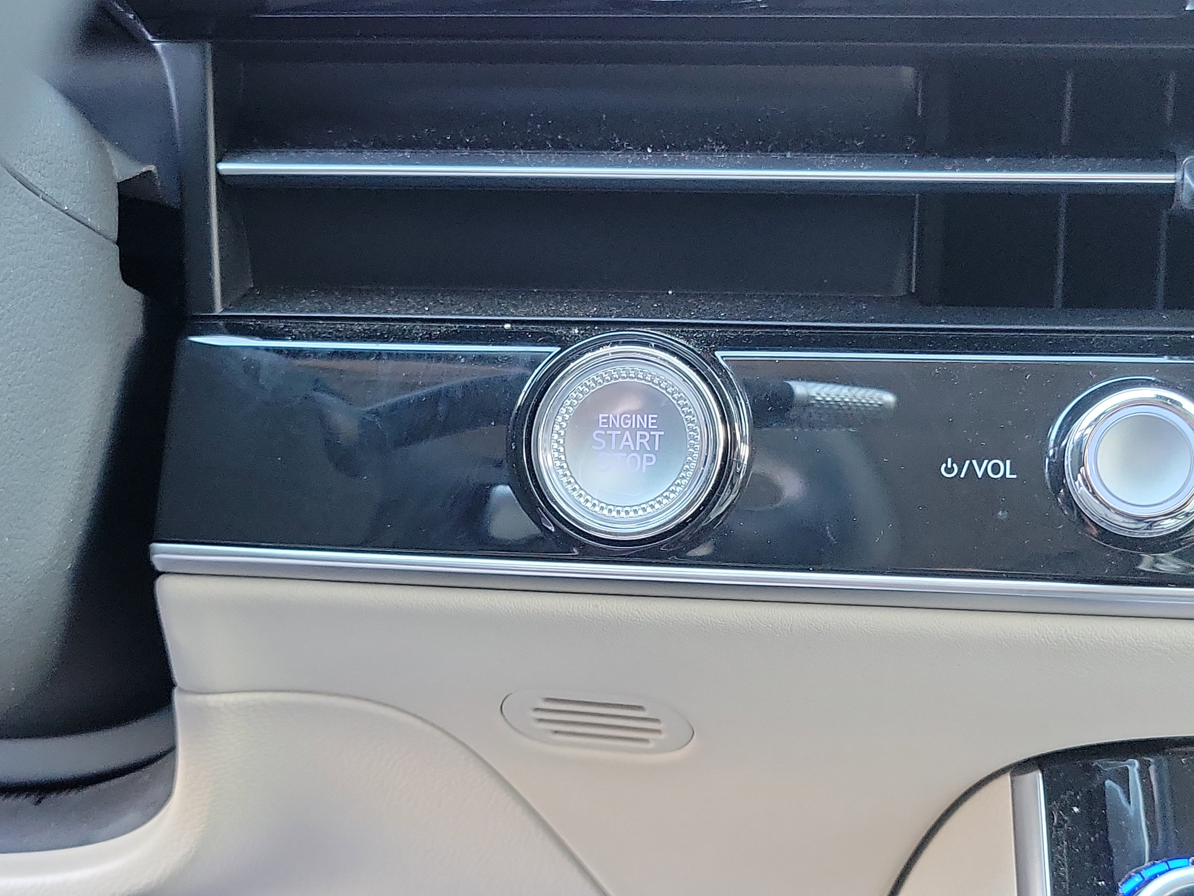 Certified 2026 Genesis GV70 2.5T image 16