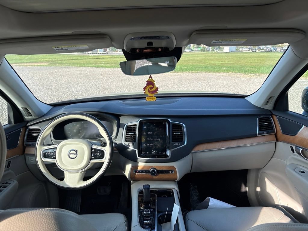 Used 2021 Volvo XC90 T8 Inscription Expression w/ Protection Package Premier AWD/4WD image 19