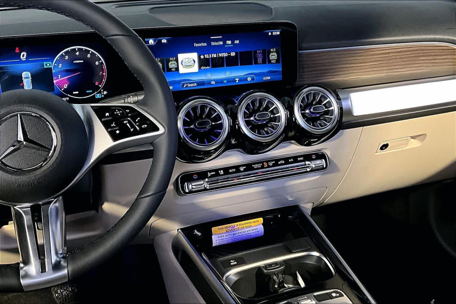 New 2026 Mercedes-Benz GLB 250 4MATIC image 8