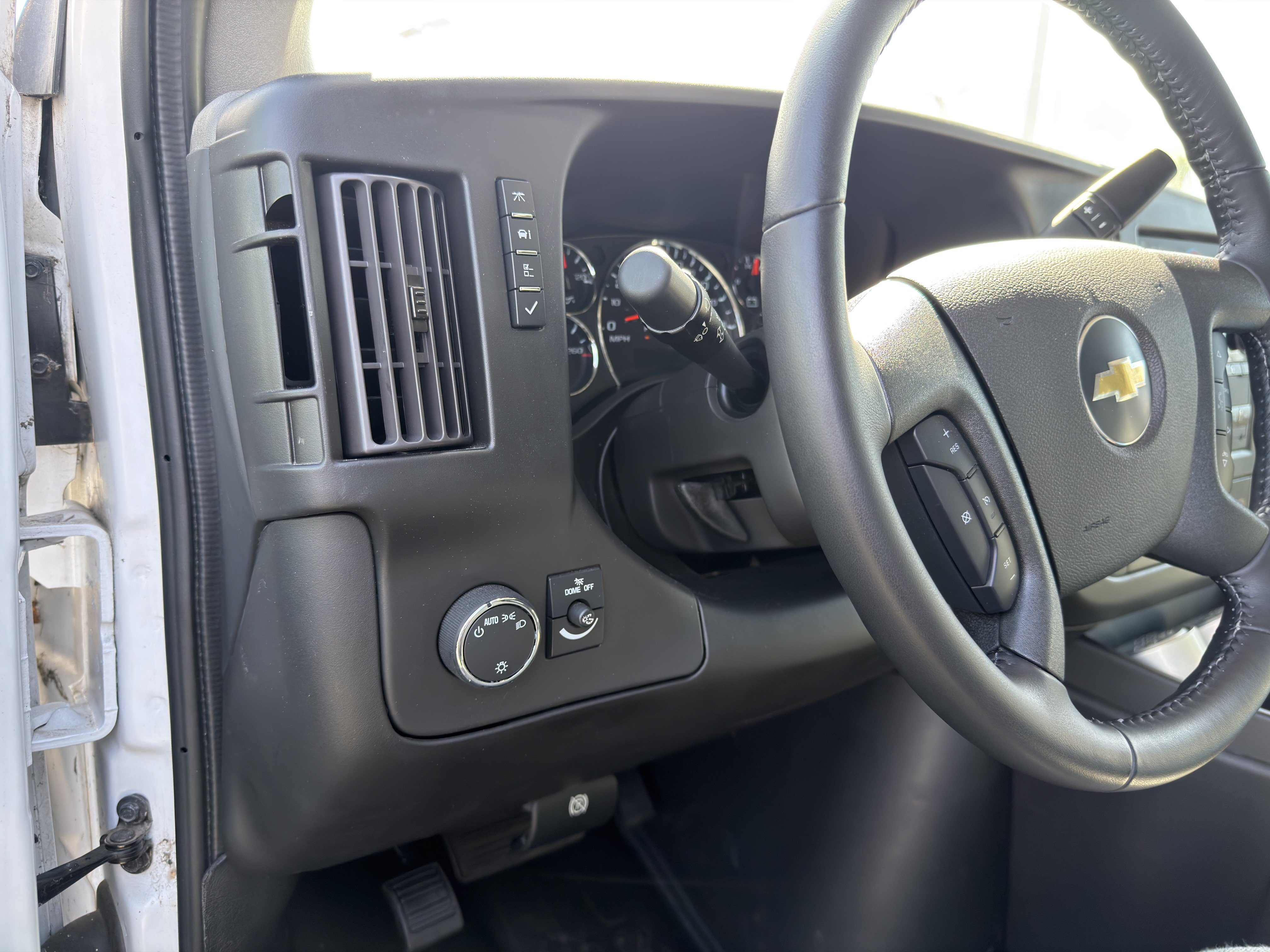 New 2023 Chevrolet Express 3500 Extended w/ Driver Convenience Package RWD image 29