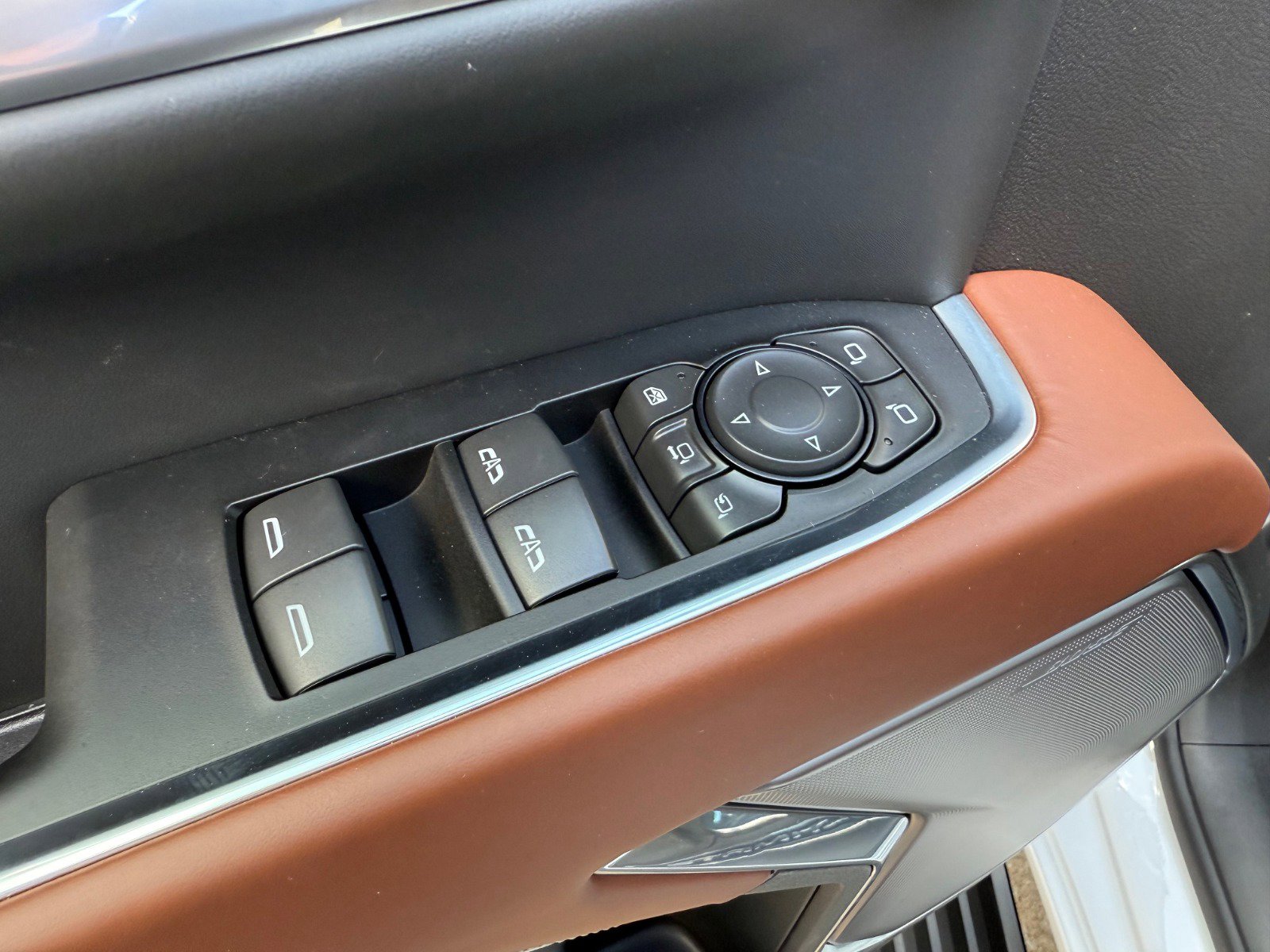 New 2025 GMC Sierra 2500 Denali Ultimate image 14