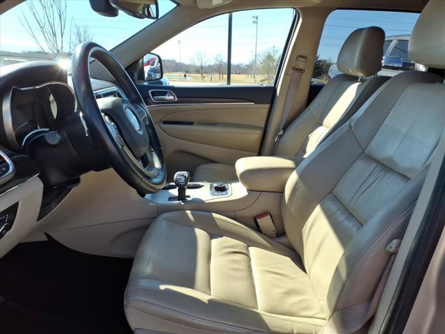 Used 2014 Jeep Grand Cherokee Limited w/ Trailer Tow Group IV image 26