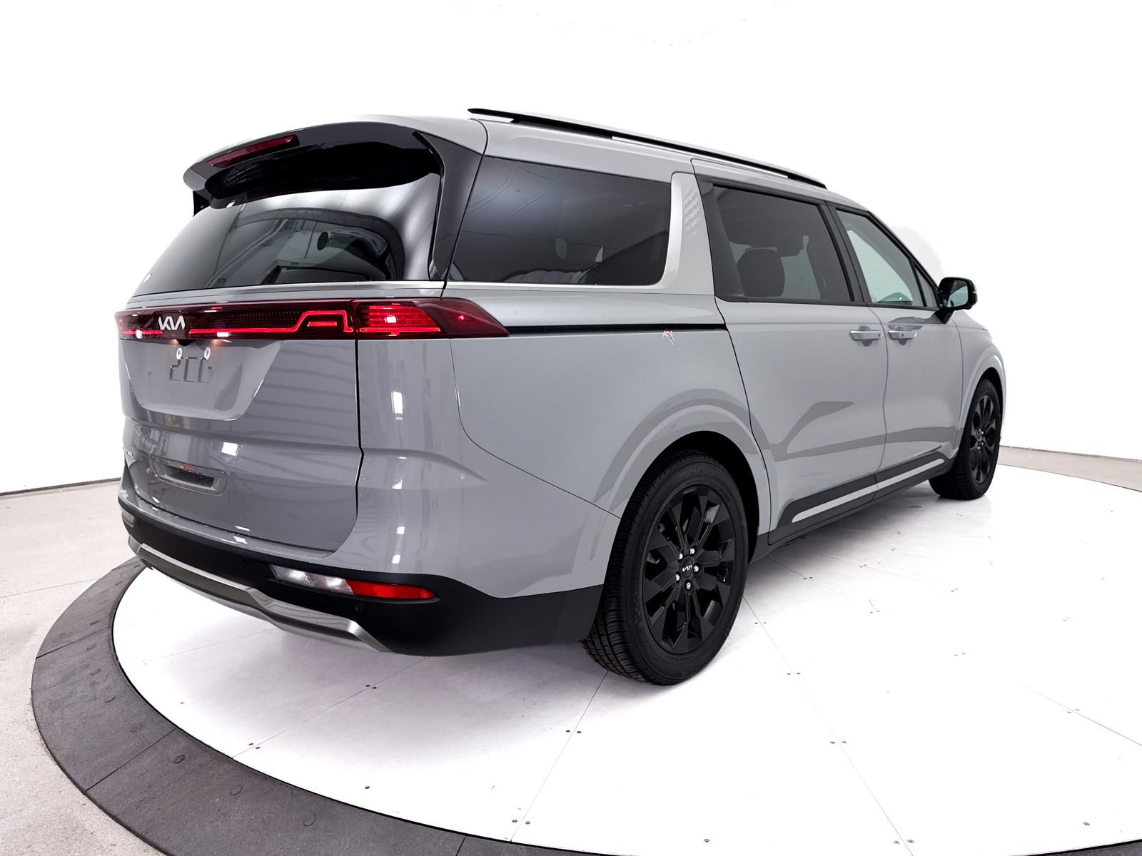 Certified 2024 Kia Carnival SX Prestige FWD image 20