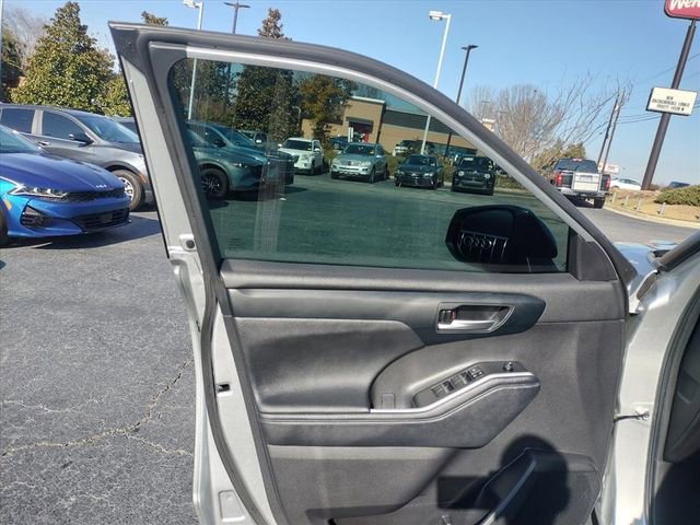 Used 2024 Toyota Highlander XSE image 34