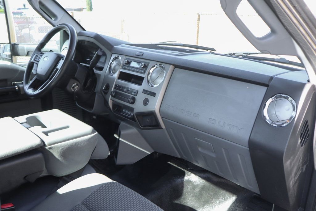 Used 2023 Ford F650 2WD Regular Cab Super Duty image 38