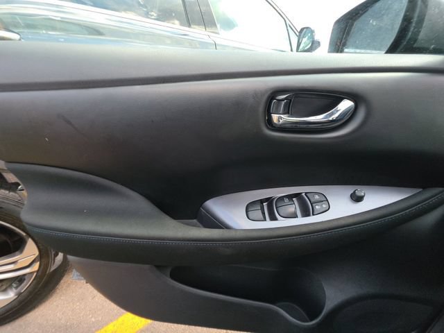 Used 2025 Nissan Leaf S FWD image 6