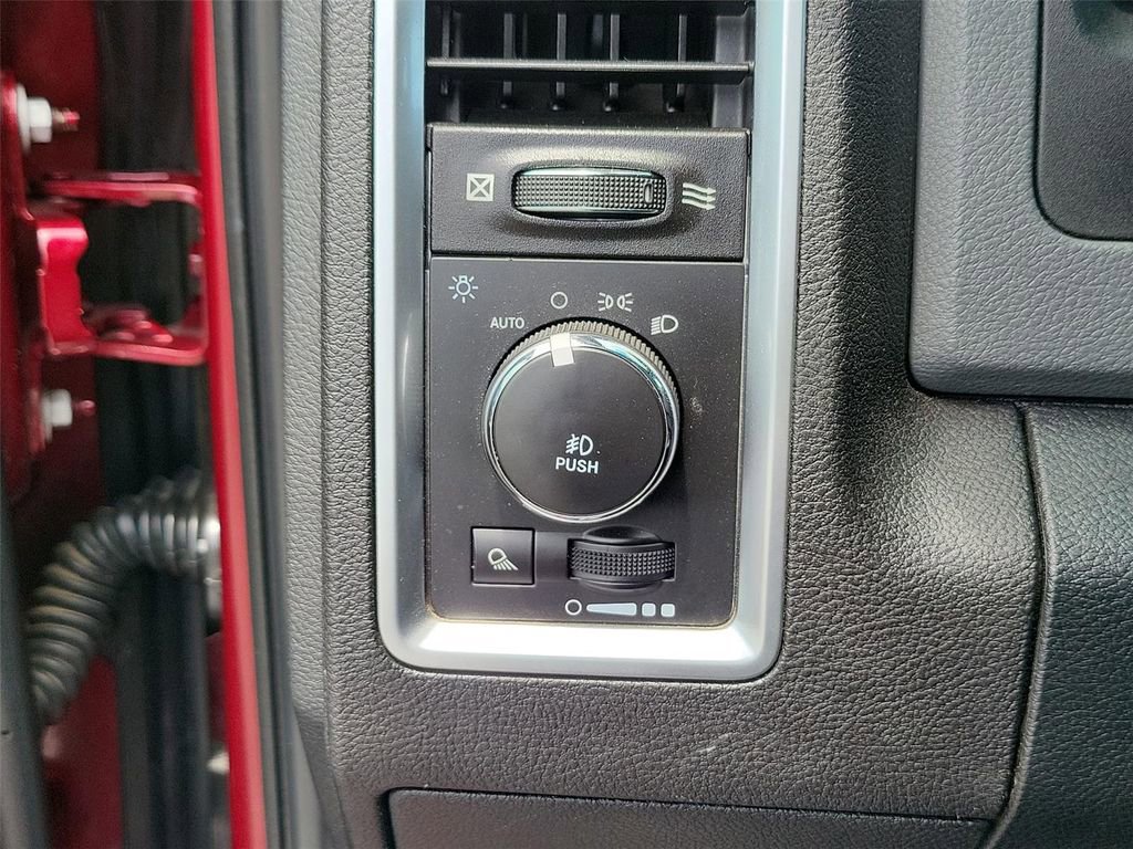 Used 2018 RAM 1500 Big Horn image 9