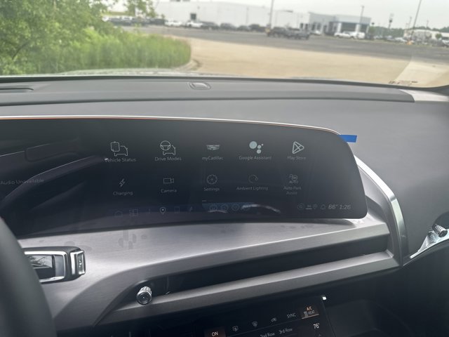 New 2026 Cadillac Vistiq Sport w/ LPO, Floor Liner Package image 15