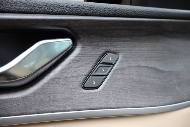 New 2025 Jeep Grand Cherokee Limited image 9