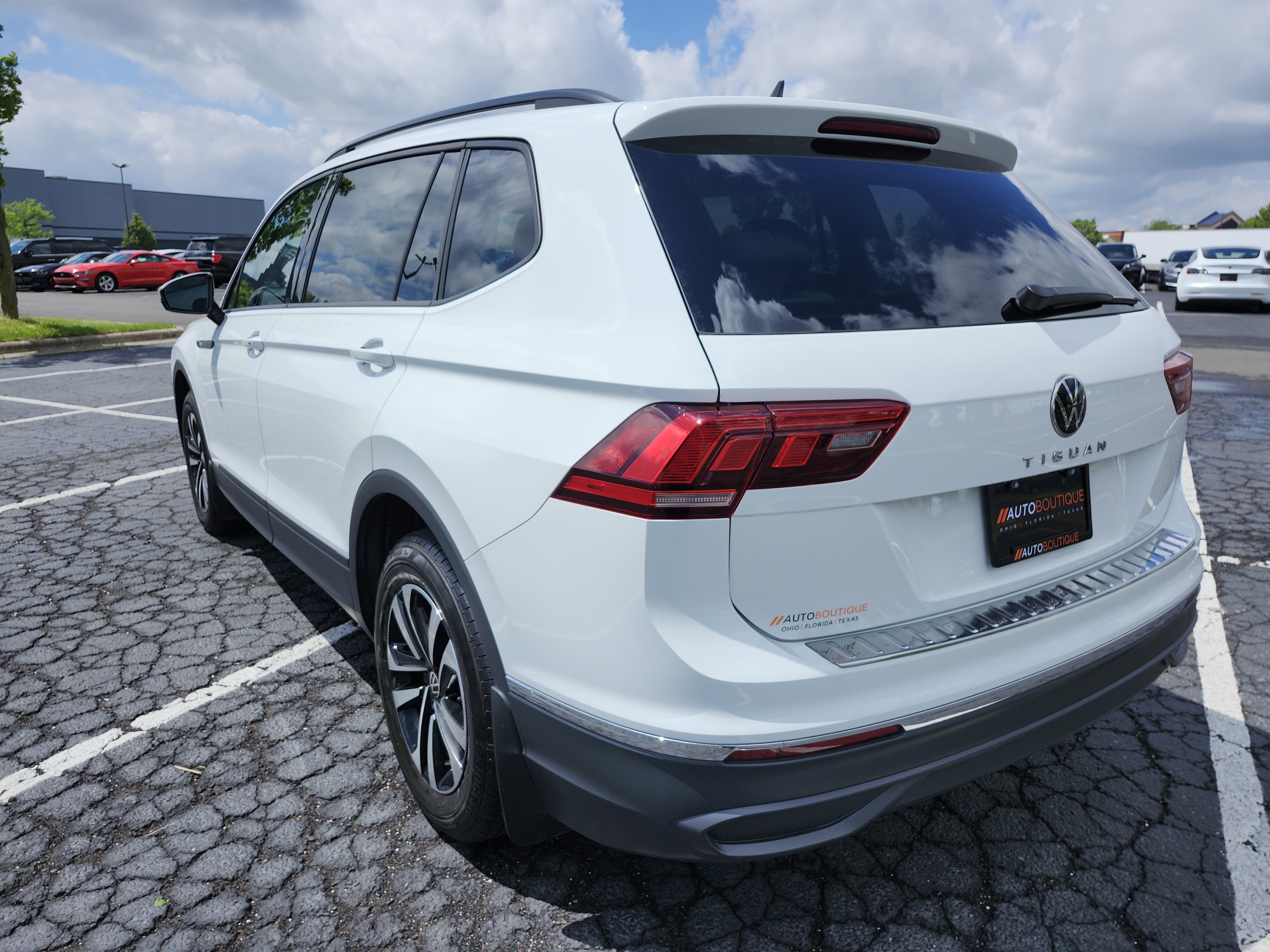 Used 2024 Volkswagen Tiguan S FWD image 13