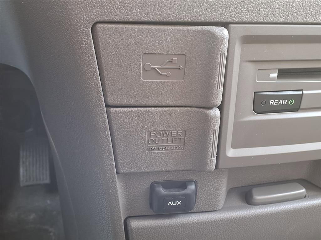 Used 2014 Honda Odyssey Touring image 29