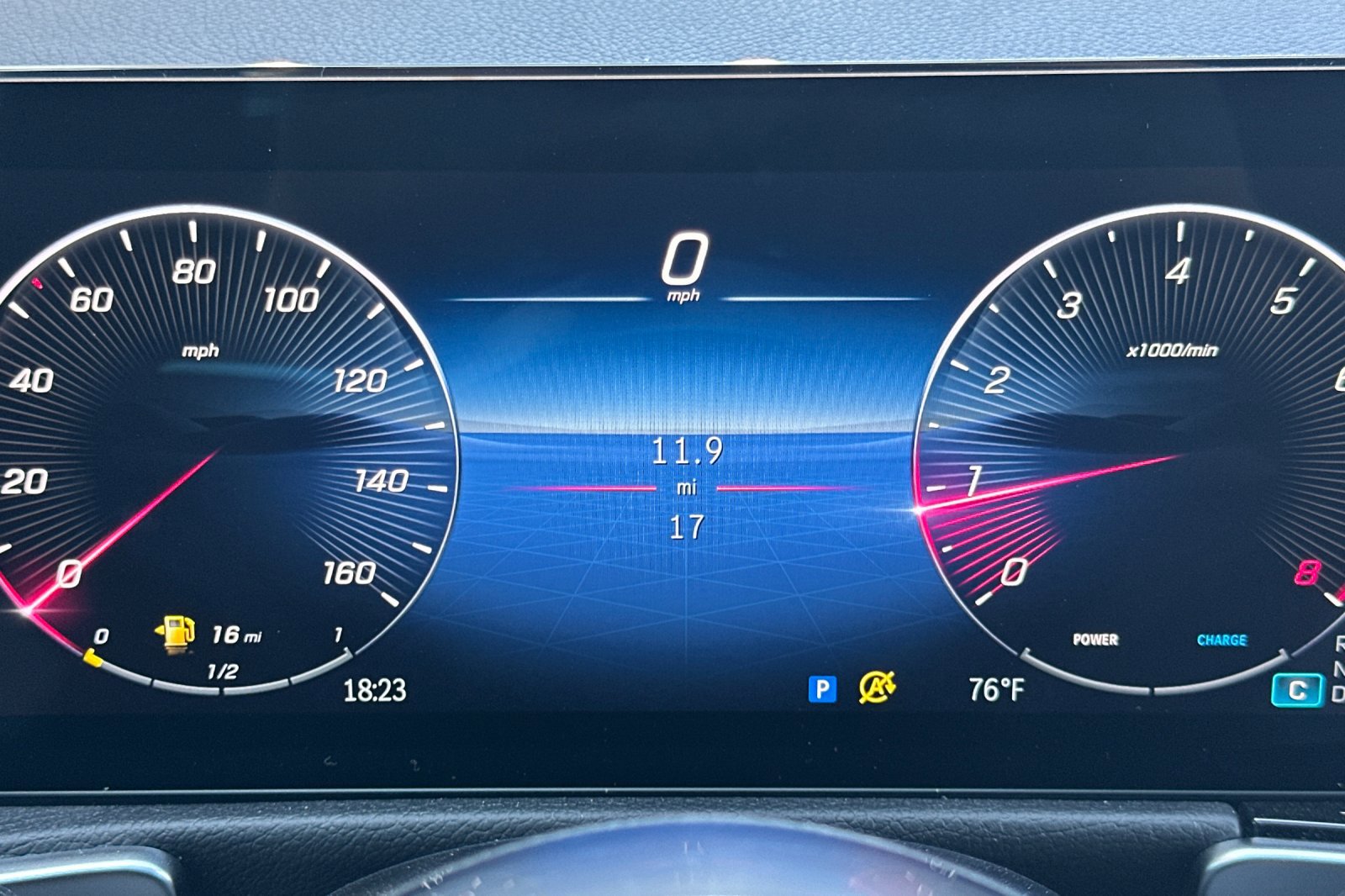 New 2025 Mercedes-Benz GLB 250 250 image 24