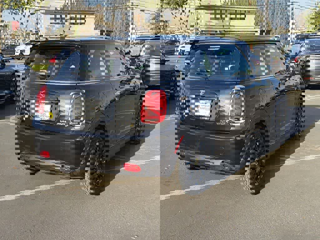 Used 2023 MINI Cooper SE image 6