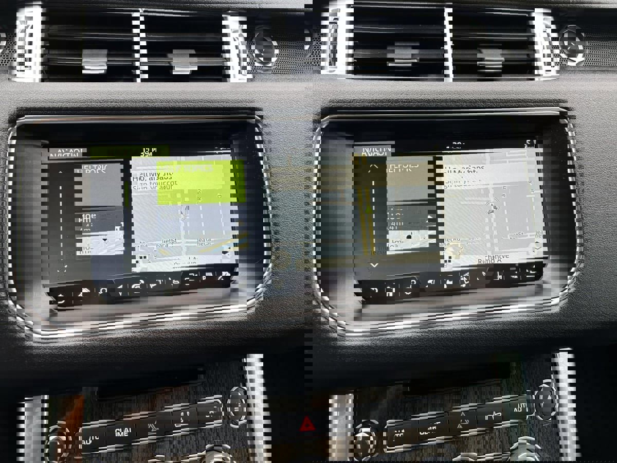 Used 2017 Land Rover Range Rover Sport image 31