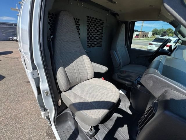 Used 2020 Chevrolet Express 3500 w/ Driver Convenience Package RWD image 11