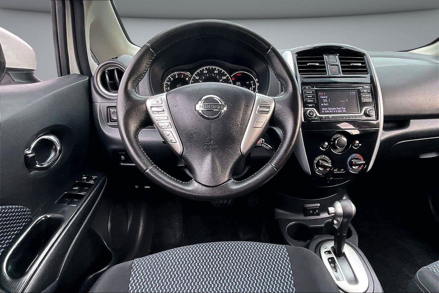 Used 2017 Nissan Versa Note SV FWD image 9