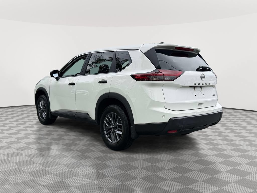 Used 2024 Nissan Rogue S AWD/4WD image 6