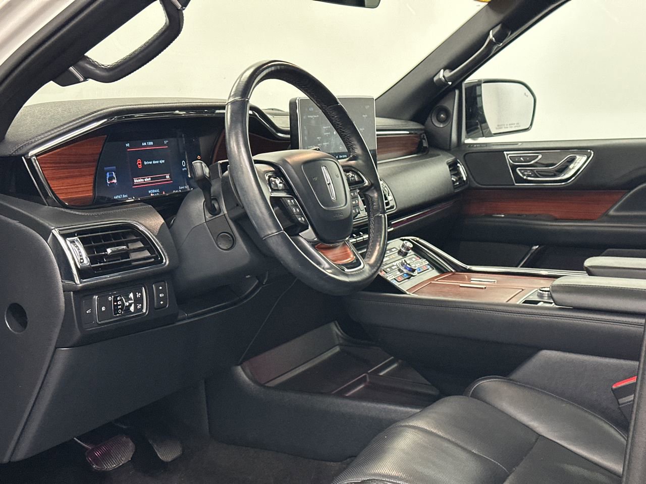 Certified 2022 Lincoln Navigator Reserve image 17